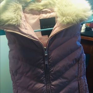 Vest with removable fur insert